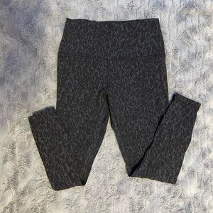 Lululemon Align HR 23” Cropped Leggings